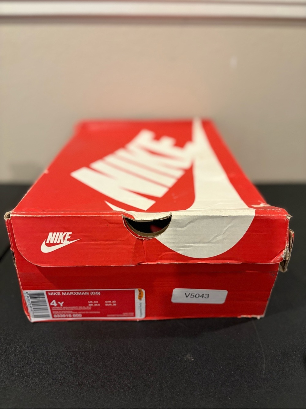NIKE Big Kid Boys Marxman Sneakers 833916-600 Youth Size 5Y W/Box - Picture 11 of 11